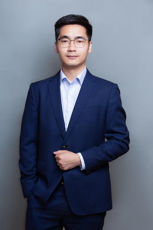 何夏庄 剧本与叙事策划总监